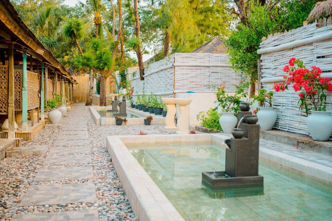 Bungalow Cafe Gili Beachfront غيلي مينو المظهر الخارجي الصورة