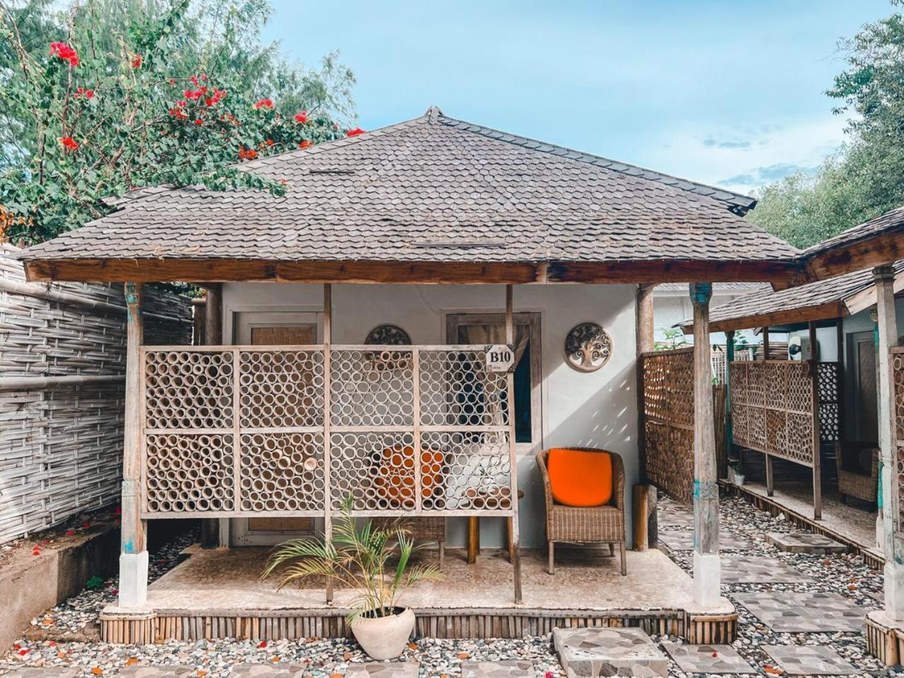 Bungalow Cafe Gili Beachfront غيلي مينو المظهر الخارجي الصورة