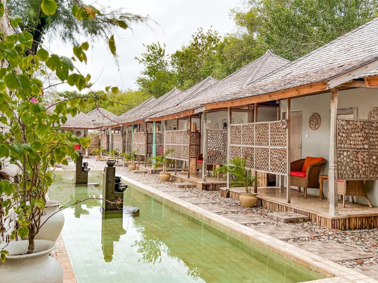 Bungalow Cafe Gili Beachfront غيلي مينو المظهر الخارجي الصورة