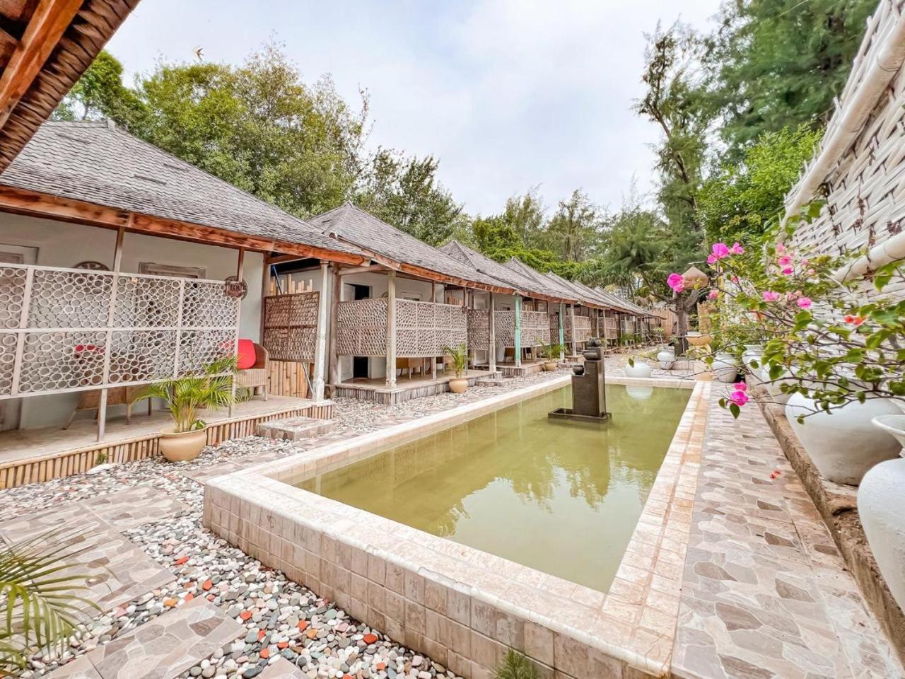 Bungalow Cafe Gili Beachfront غيلي مينو المظهر الخارجي الصورة