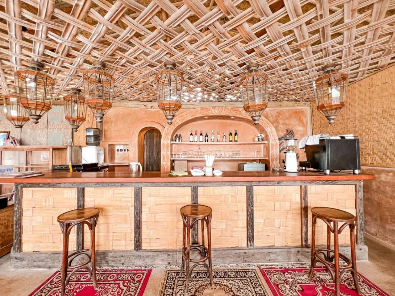 Bungalow Cafe Gili Beachfront غيلي مينو المظهر الخارجي الصورة